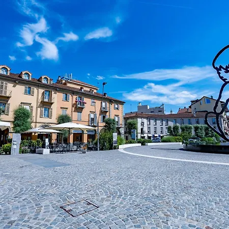 Casa Savona Nel Cuore Di ألبا